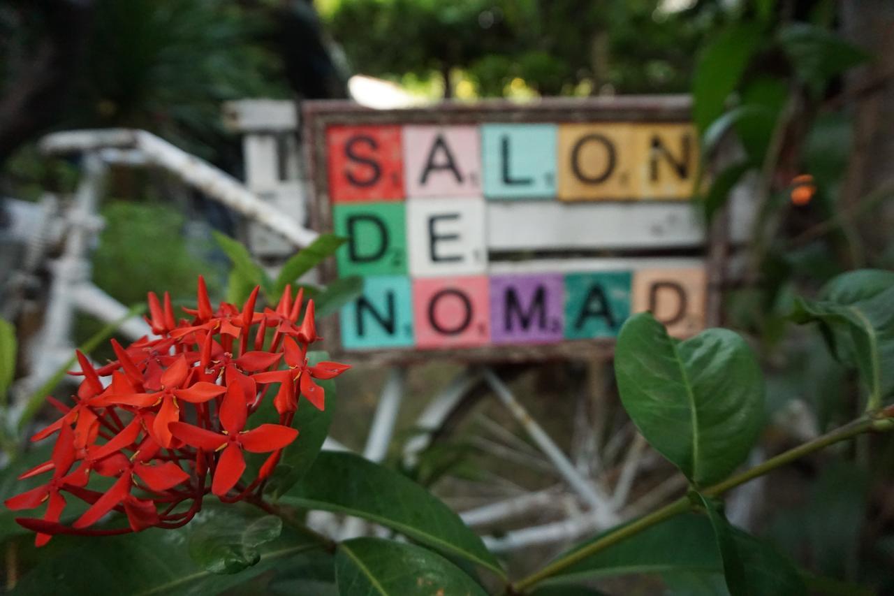 Salon De Nomad Gili T. Bed & Breakfast Gili Trawangan Exterior photo